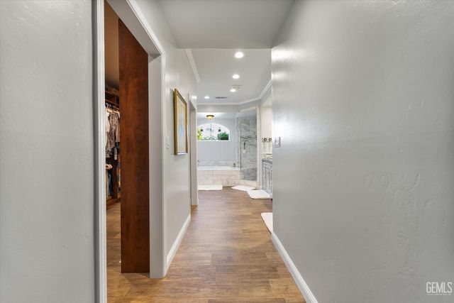 10206 Salisbury Drive, Bakersfield, CA 93311