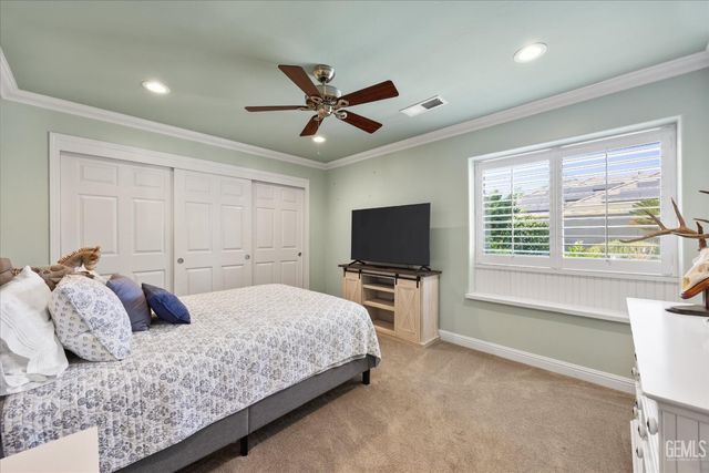 10206 Salisbury Drive, Bakersfield, CA 93311
