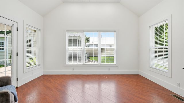 801 S High St, Winchester, TN 37398
