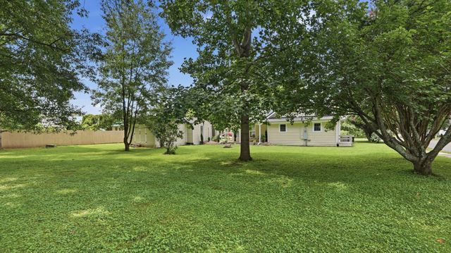 801 S High St, Winchester, TN 37398