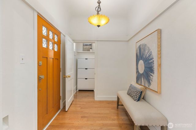 6408 Francis Avenue N, Seattle, WA 98103