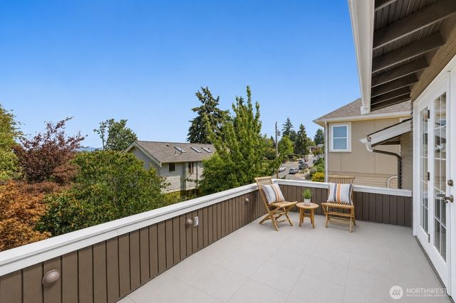 6408 Francis Avenue N, Seattle, WA 98103