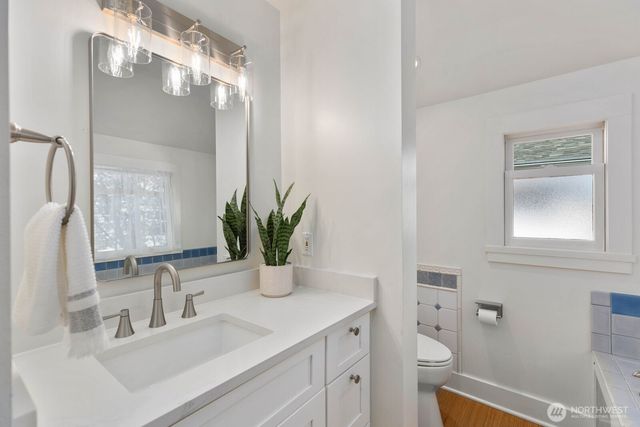 6408 Francis Avenue N, Seattle, WA 98103
