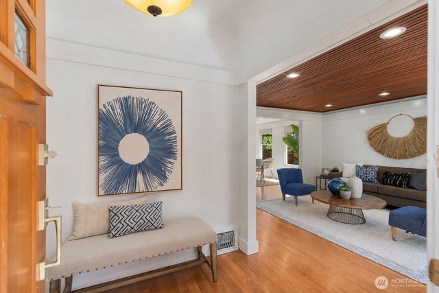 6408 Francis Avenue N, Seattle, WA 98103