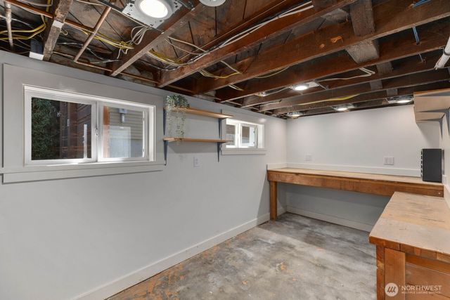 6408 Francis Avenue N, Seattle, WA 98103