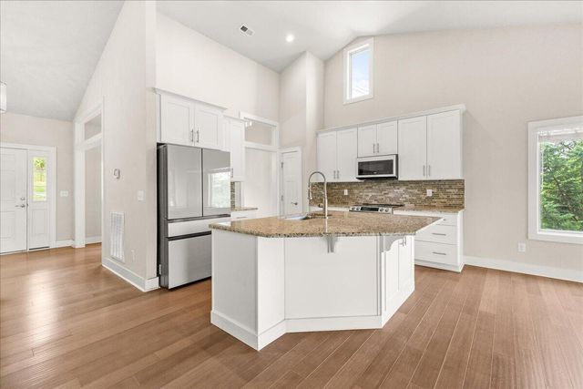 2756 Mcvitty RD, Roanoke, VA 24018