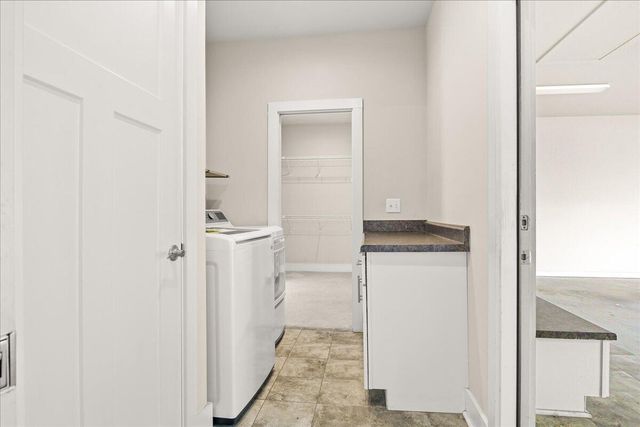 2756 Mcvitty RD, Roanoke, VA 24018