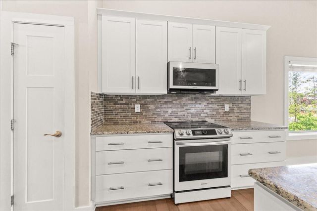 2756 Mcvitty RD, Roanoke, VA 24018