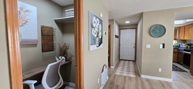 940 Glengrove Avenue, Central Point, OR 97502