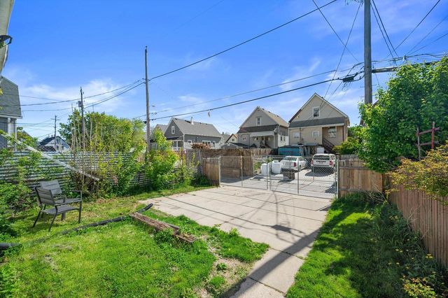 2348 16th STREET, Milwaukee, WI 53215