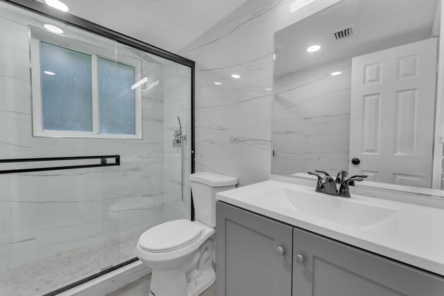 381 SE 15th Avenue 1, Deerfield Beach, FL 33441