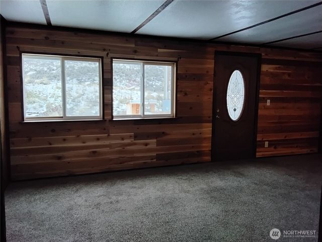 20 Round Up Road, Oroville, WA 98844