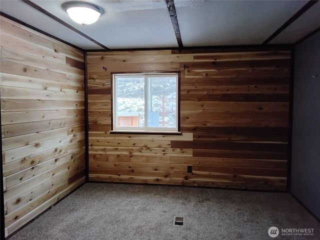 20 Round Up Road, Oroville, WA 98844