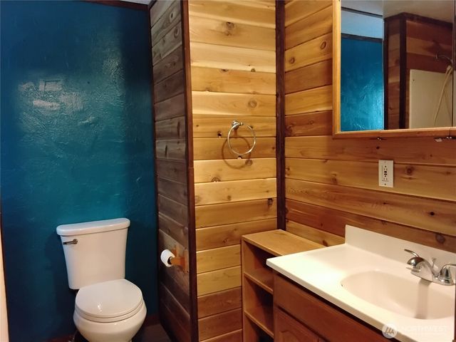 20 Round Up Road, Oroville, WA 98844