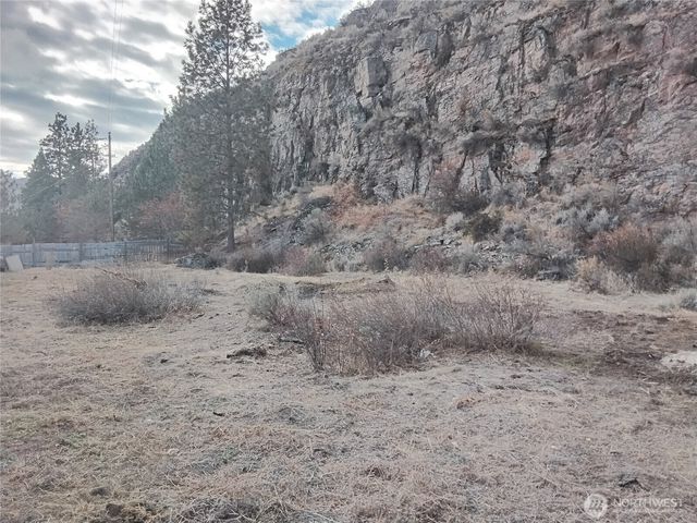 20 Round Up Road, Oroville, WA 98844