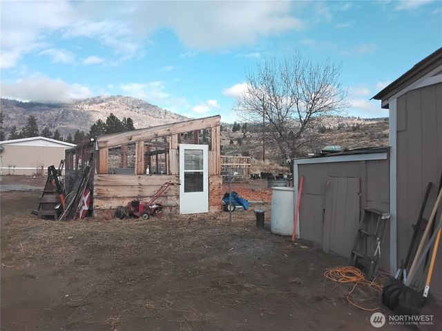 20 Round Up Road, Oroville, WA 98844