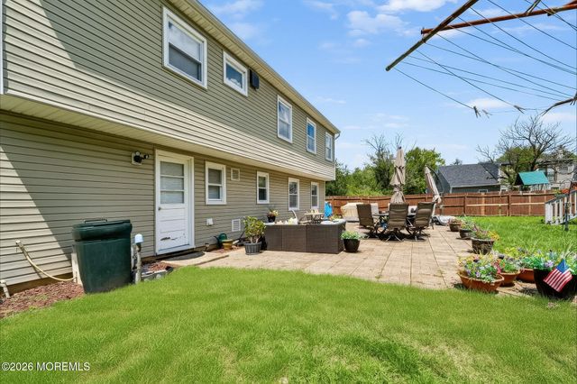 209 Hearth Court W, Lakewood, NJ 08701