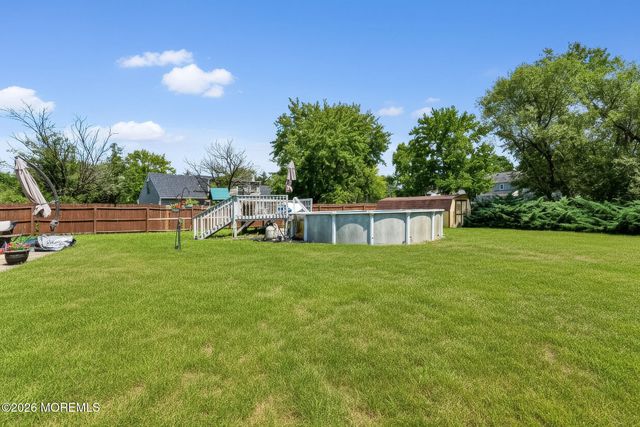 209 Hearth Court W, Lakewood, NJ 08701