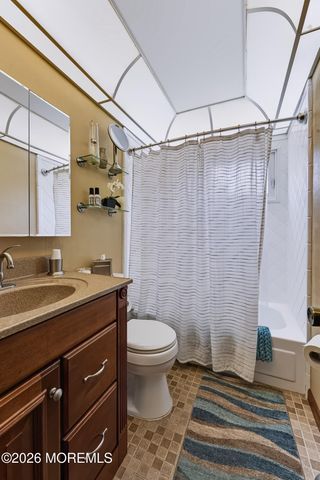 209 Hearth Court W, Lakewood, NJ 08701