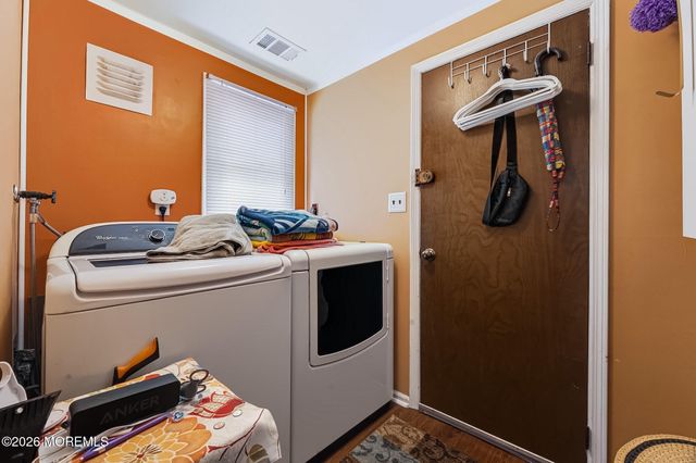 209 Hearth Court W, Lakewood, NJ 08701