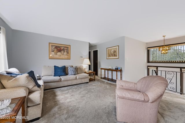 209 Hearth Court W, Lakewood, NJ 08701