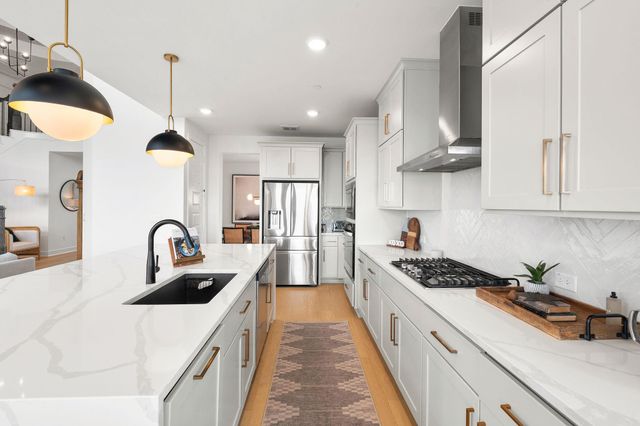6220 Sontag DR, Austin, TX 78738