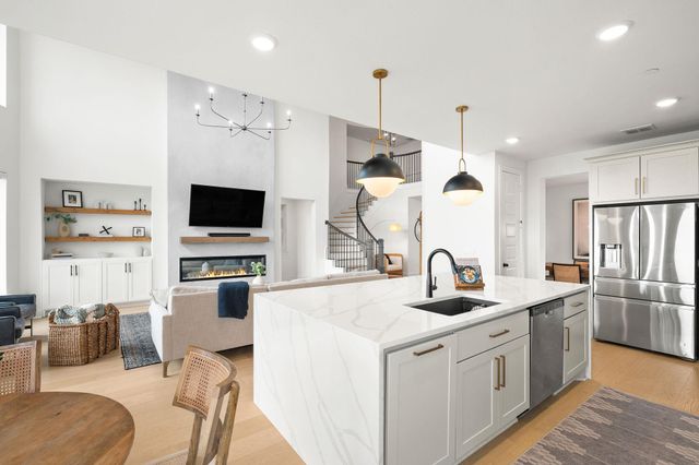 6220 Sontag DR, Austin, TX 78738