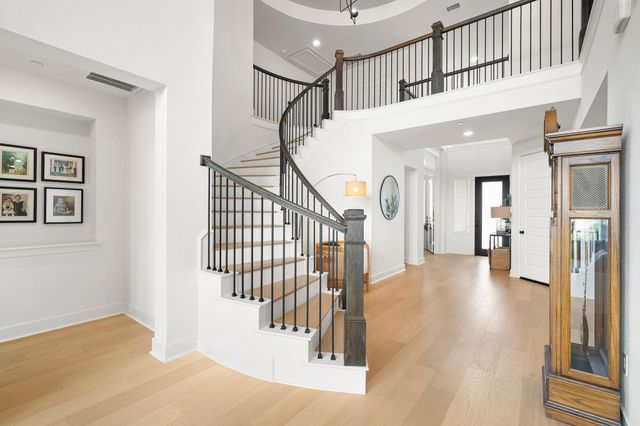 6220 Sontag DR, Austin, TX 78738