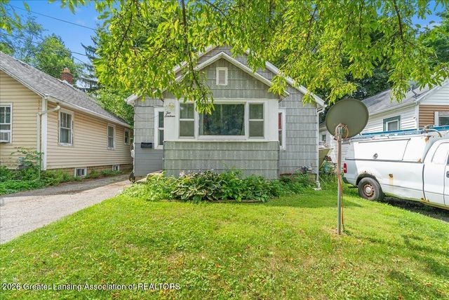 216 Denver Avenue, Lansing, MI 48910