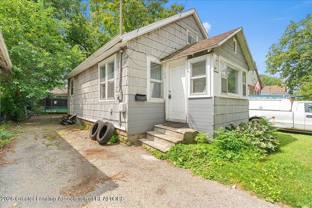 216 Denver Avenue, Lansing, MI 48910