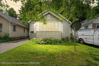 216 Denver Avenue, Lansing, MI 48910