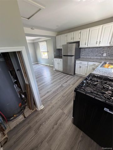 5924 Katherine Street, Taylor, MI 48180