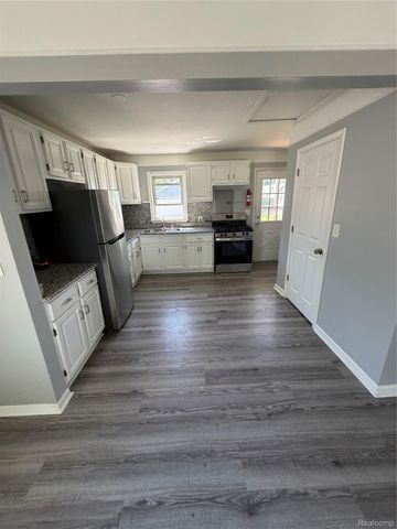 5924 Katherine Street, Taylor, MI 48180
