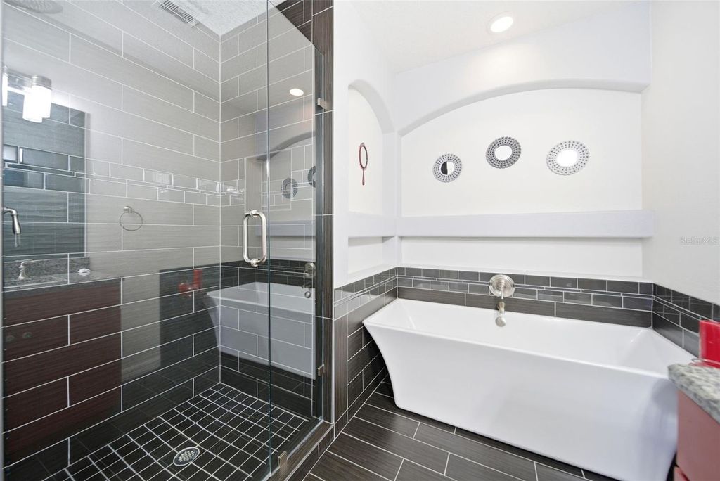 Image 21 of property listing at 2304 INDIAN MOUND TRAIL, Kissimmee, FL 34746