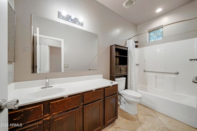 2218 W MAGDALENA Lane, Phoenix, AZ 85041