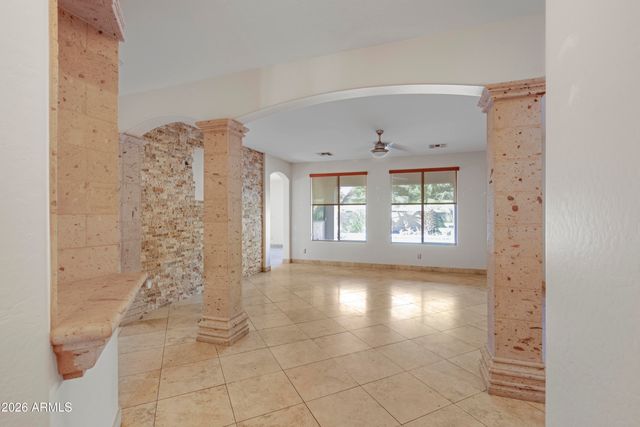 2218 W MAGDALENA Lane, Phoenix, AZ 85041