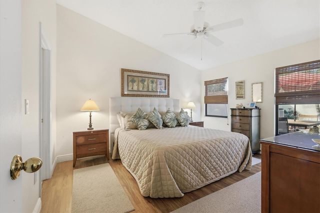 2906 OAK LANE, Bradenton, FL 34209