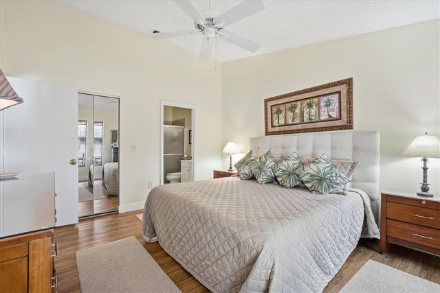 2906 OAK LANE, Bradenton, FL 34209