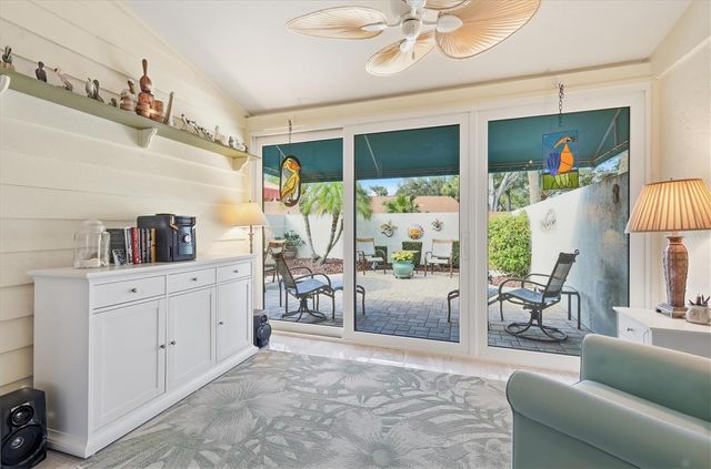 2906 OAK LANE, Bradenton, FL 34209