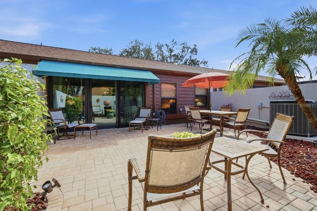 2906 OAK LANE, Bradenton, FL 34209