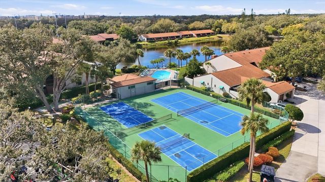 2906 OAK LANE, Bradenton, FL 34209