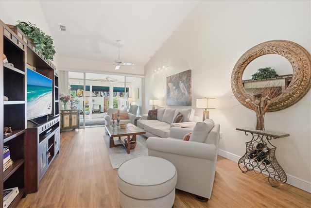 2906 OAK LANE, Bradenton, FL 34209