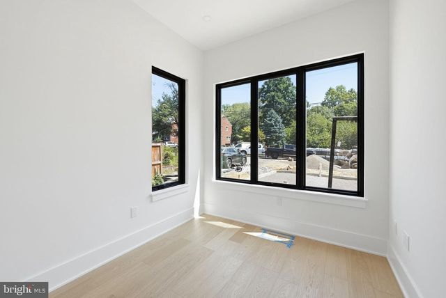844 N BURLINGTON ST, Arlington, VA 22203