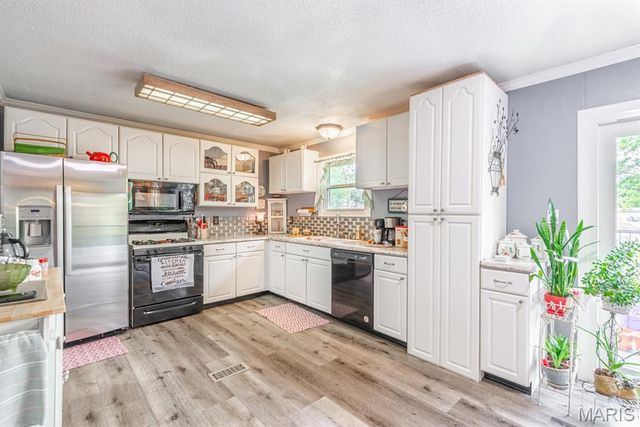 1415 Alexander Drive, Festus, MO 63028