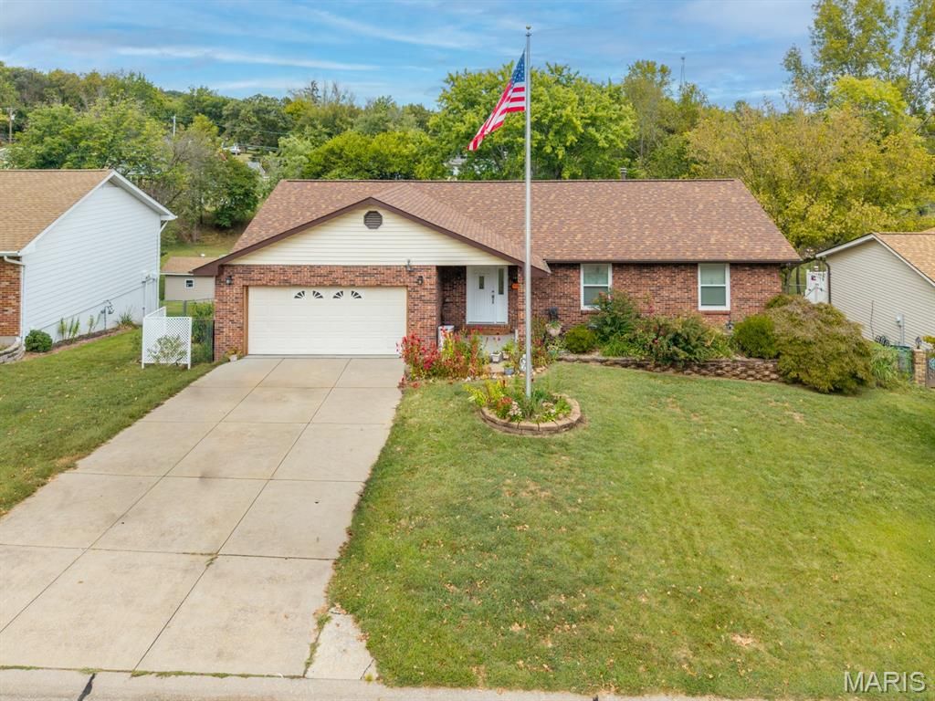 1415 Alexander Drive, Festus, MO 63028