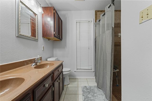 7218 Diamond Ridge Dr, Corpus Christi, TX 78413