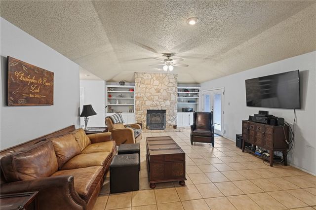 7218 Diamond Ridge Dr, Corpus Christi, TX 78413