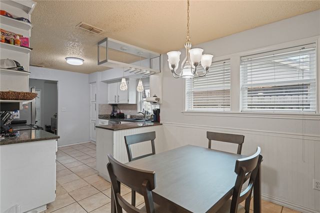 7218 Diamond Ridge Dr, Corpus Christi, TX 78413