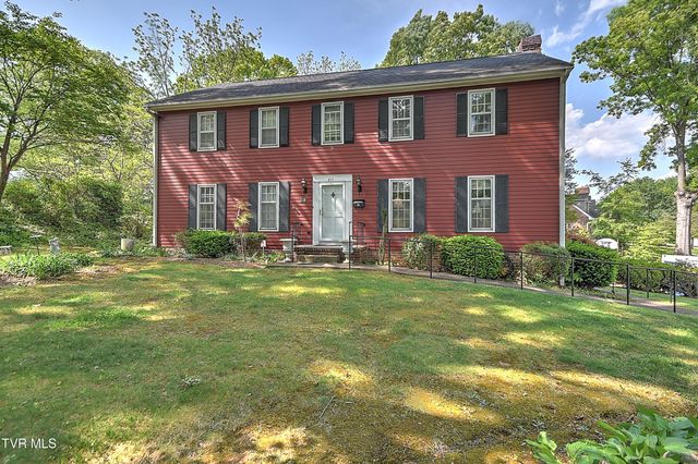 211 Crestwood Drive, Johnson City, TN 37601