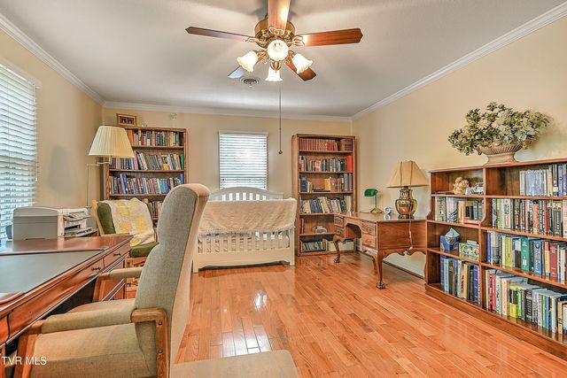 211 Crestwood Drive, Johnson City, TN 37601